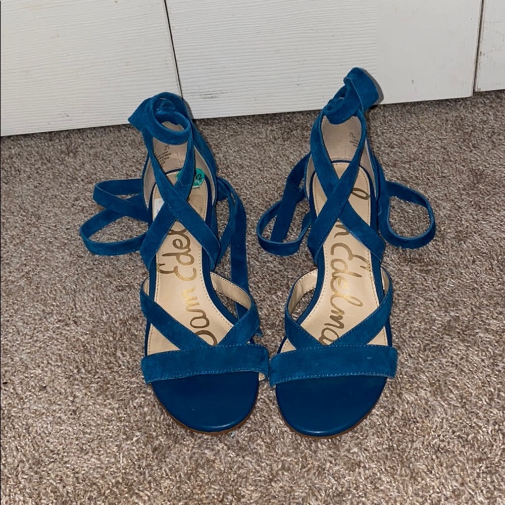 heeled suede shoes